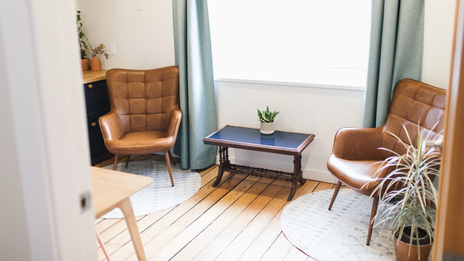 OneSpace Amenities and Meeting Room